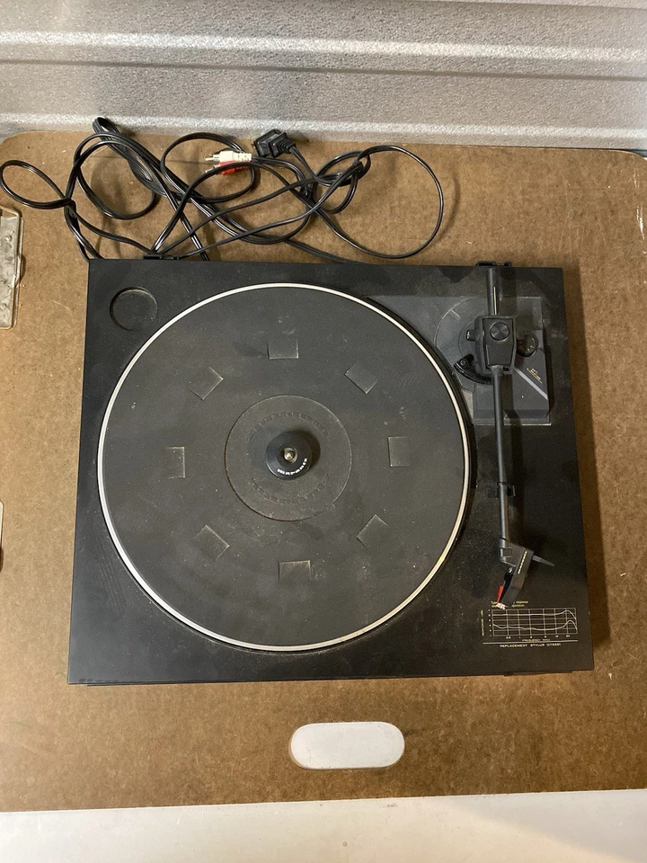  parts / repair Marantz Automatic Turntable TT151 record player - Image 4 of 4
