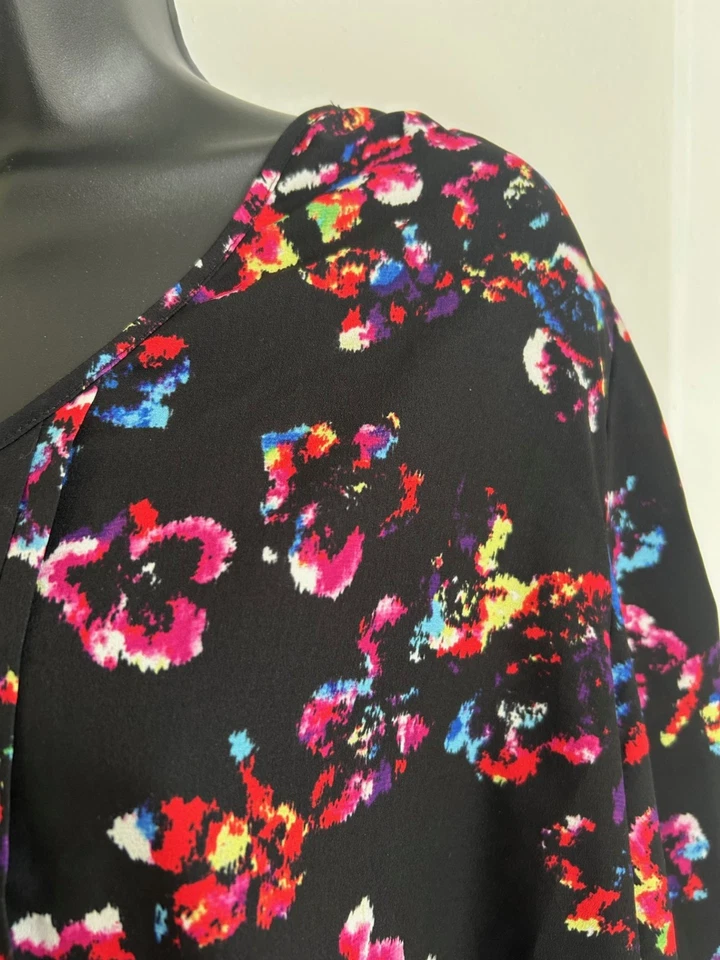 Yumi Kim Silk Top Dark Romantic Size M Pleated Black Floral 3/4 Sleeve - Image 3 of 4