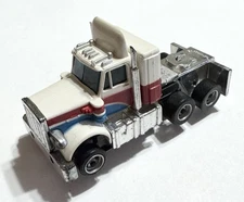 AFX Peterbilt Semi Truck White Lighted Magnatraction Chassis HO Slot Car Nr Mint