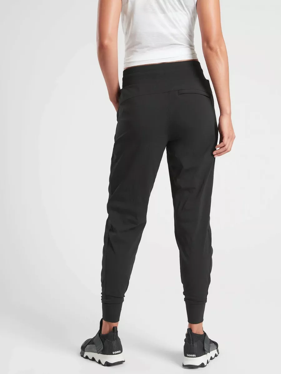 EUC Athleta Trekkie North Jogger Pant Black SIZE 2 405726 T1219