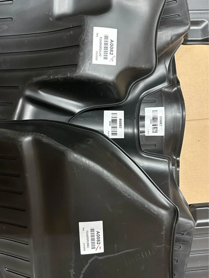 MAXLINER Floor Mat 3 Row Liner Set Black 11-14 Ford Explorer W/O 2nd Row Console Foto 4 de 4