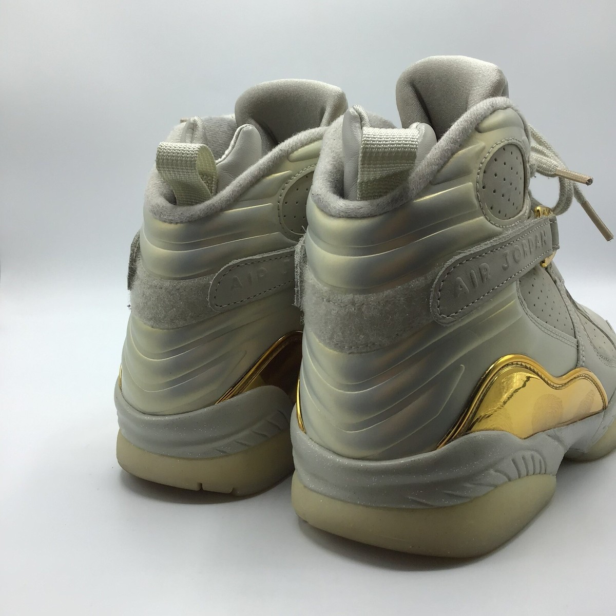 Nike air jordan 8 retro champagne c&c trophy sneakers 832821