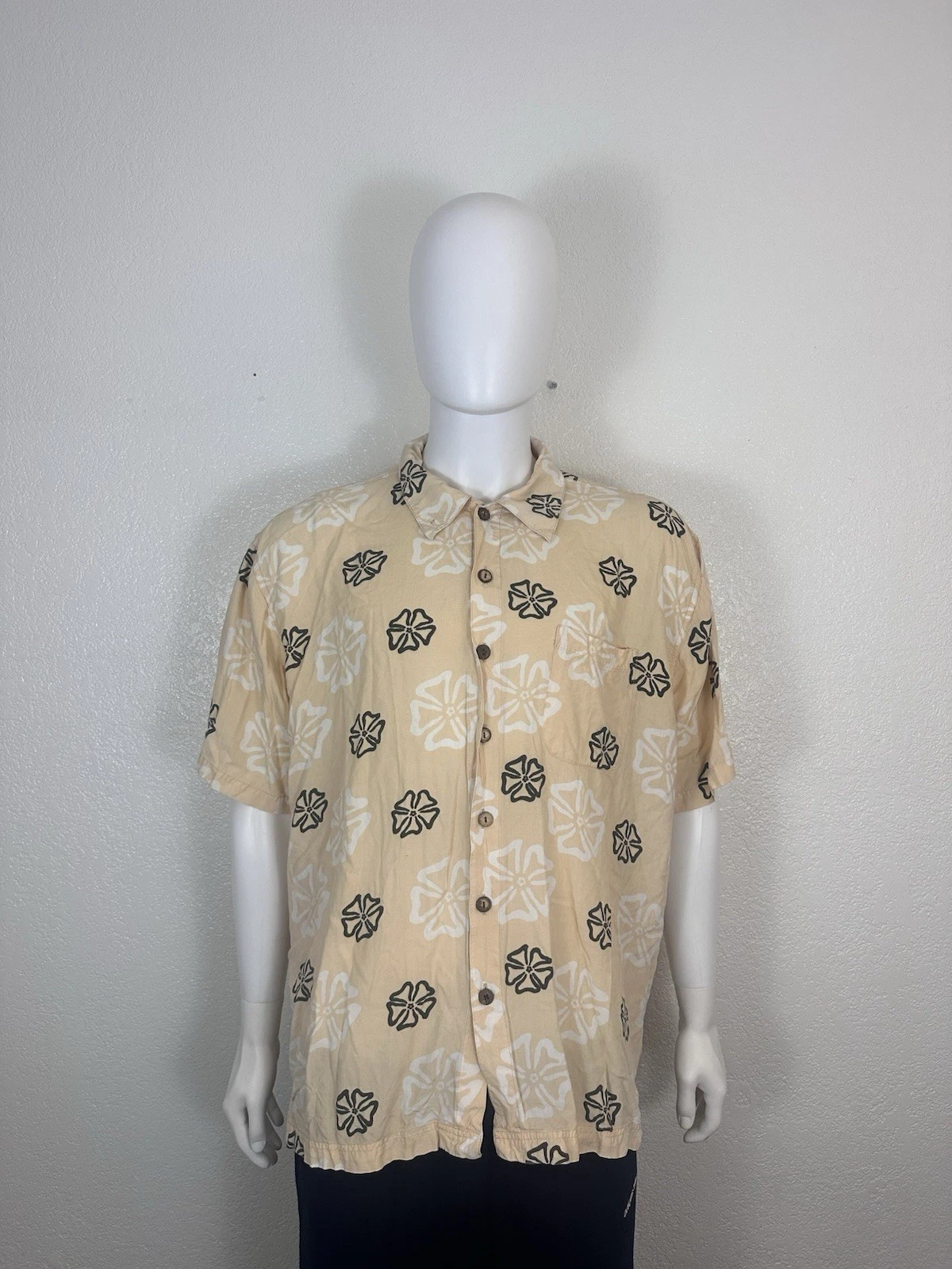 Team S.U.R.F. Hawaii Rayon Hawaiian Aloha Shirt - Beige Floral Print Size XL