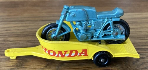 Vintage Lesney Matchbox diecast HONDA MOTORCYCLE AND TRAILER No.38