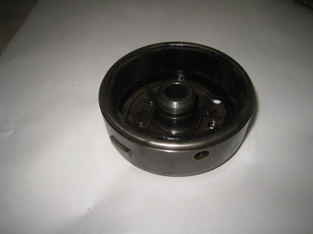 はな1007 1985 KAWASAKI BAYOU 185 KLF185 FLYWHEEL MAGNETO 21007-1134