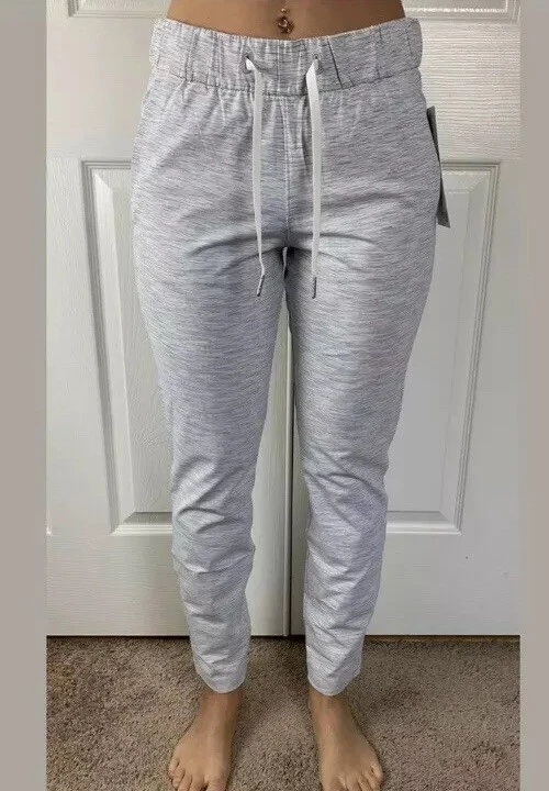 サイン・掲示用品 パネル 新品 タグ付き lululemon 8 レッギングス