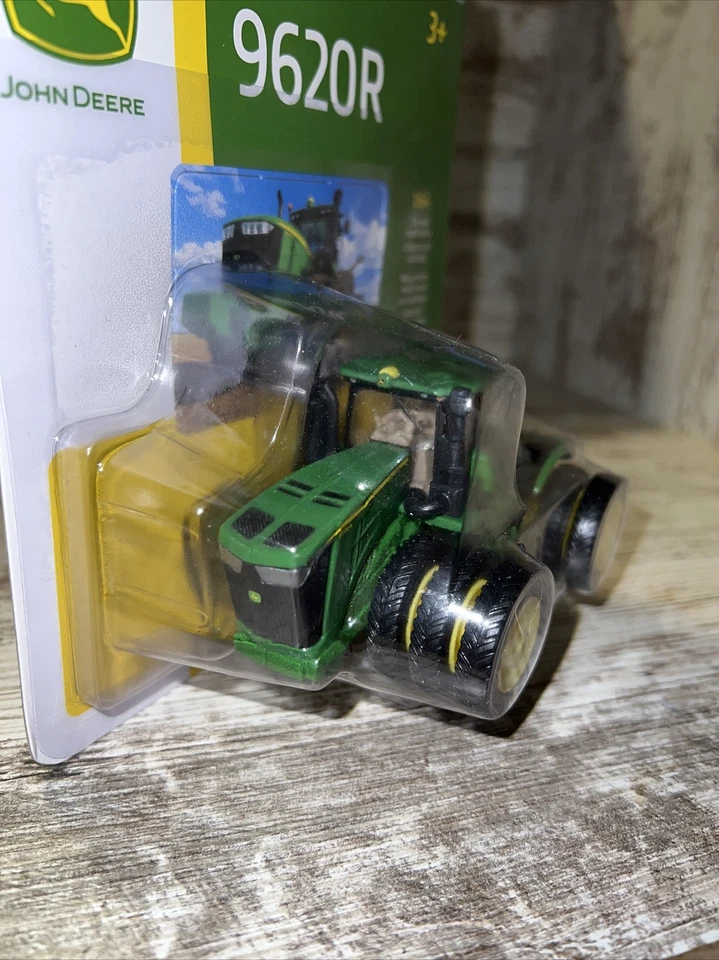 1/64 Scale John Deere 9620R 4wd Tractor With Triples Die-cast Ertl - Image 4 of 4
