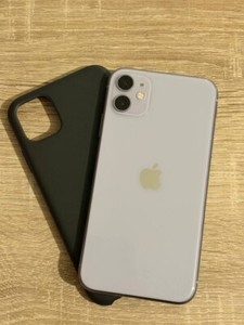 Apple iPhone 11  - 128GB - Violett(Ohne Simlock) (SIM-ESIM)