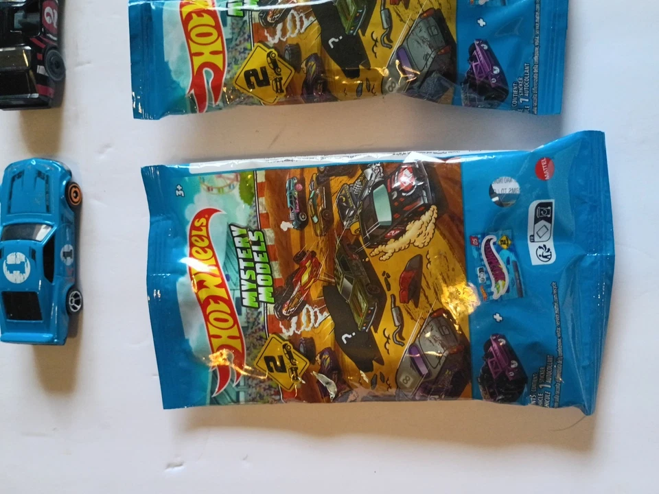 Lote de 3 - Hot Wheels 2024 Mystery Models Serie 2 Sellado CHASE Set Coche #1 #2 #3 Foto 2 de 4