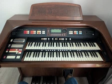 Hammond XT-272 Aurora Grande Dual 61 key w/Draw Bars speakers and Original Bench