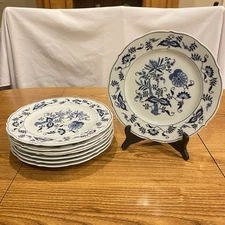 1 Blue Danube Dinner Plate  10.25" Diameter Banner Back Stamp Japan