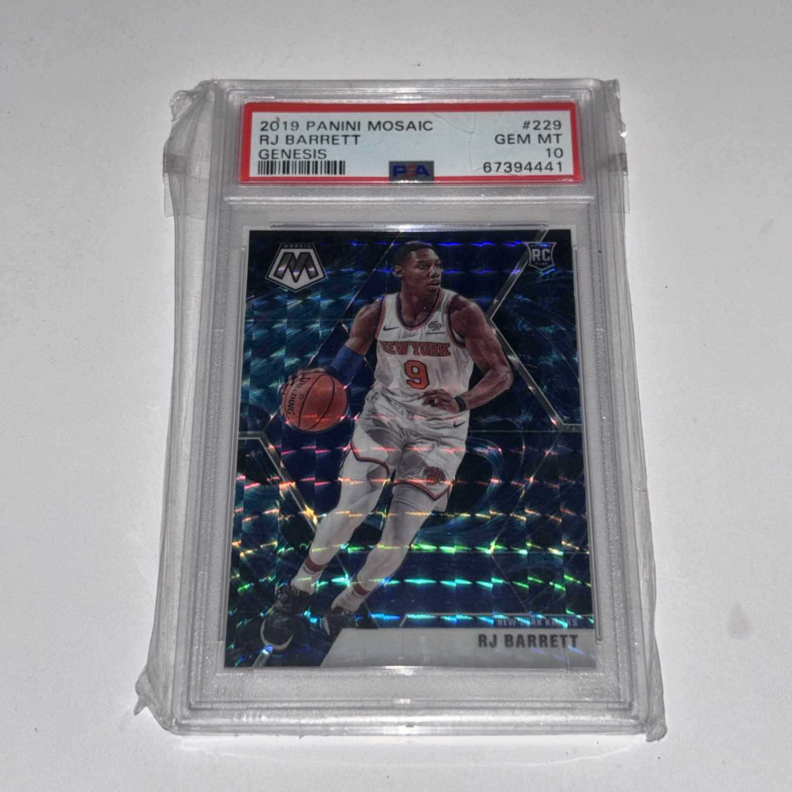 2019 Panini Mosaic RJ Barrett Genesis GEM MT PSA 10 scratch on case
