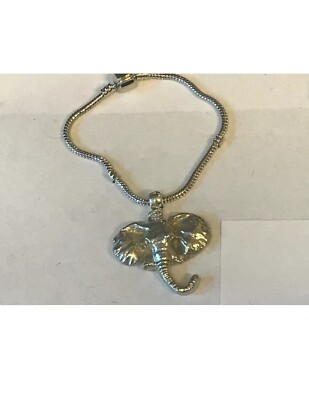 Elefantenkopf TG31 an einem silber rhodinierten Schlangenarmband 