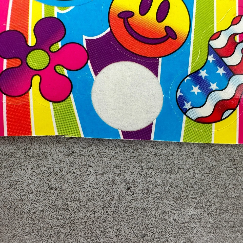 Pegatina de Colección Lisa Frank Bandera de EE. UU. Signo de Paz Flower Power Huella Cara Sonriente 2" Foto 4 de 4
