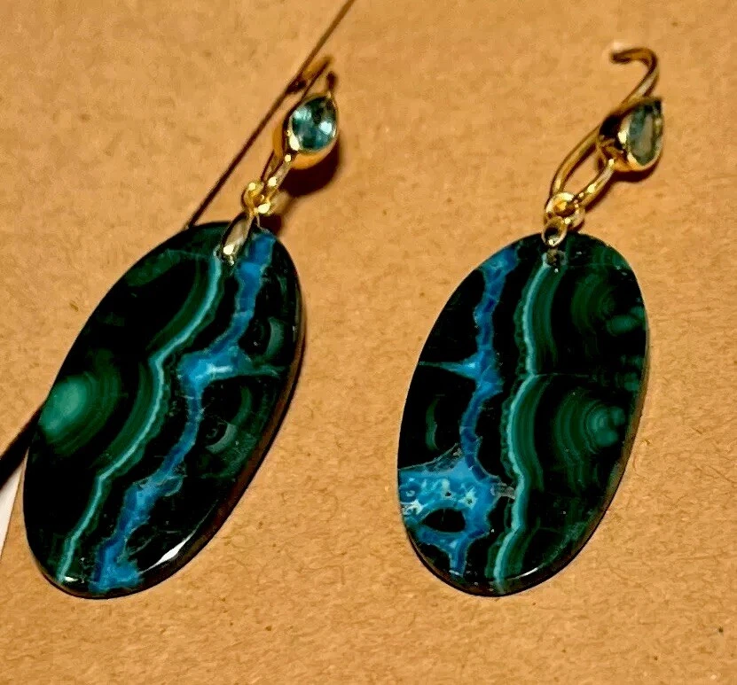 翡翠绿色和绿松石菊花石耳环 — 第 4/4 张图片