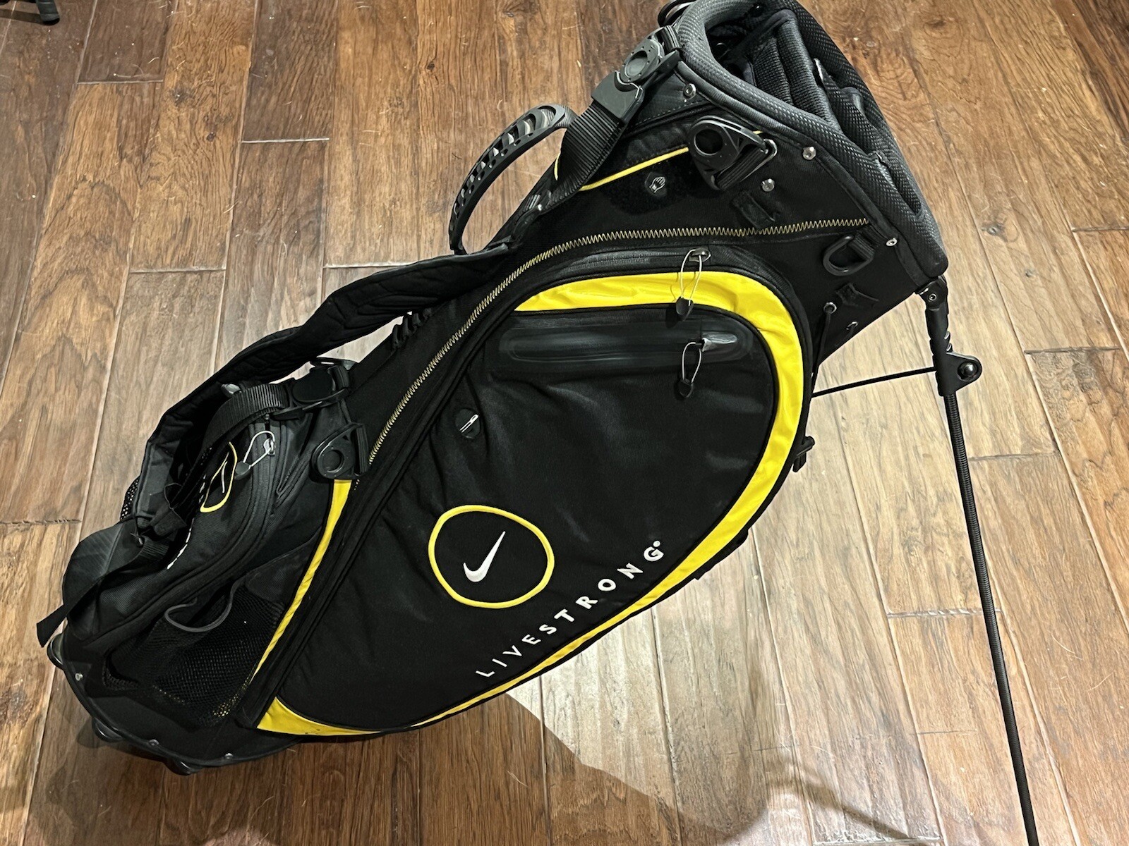 Nike Golf Bag Livestrong Lance Armstrong 5 Way Golf Bag With Stand RARE eBay