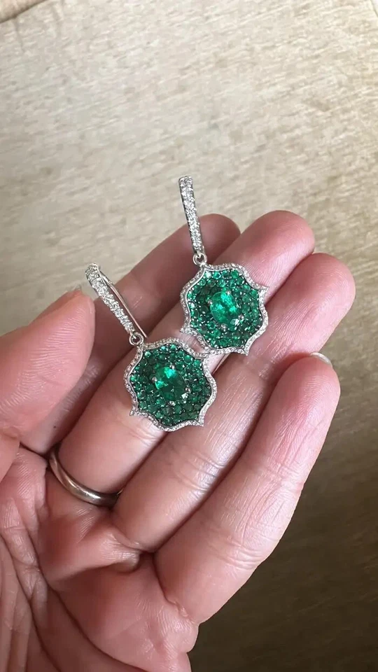 Very Gorgeous & Beautiful Sparkle Green Emerald & Simulated Sapphire Earrings - Image 2 of 4
