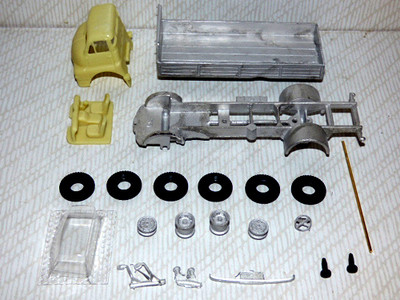 Promod Truck Kits 1/50th Scale PRK023 Bedford S type LWB Dropside Kit