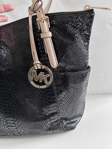 Michael Kors Shoulder Tote Bag Python Snake Embossed Zip Closure Black - 第 7/21 張圖片