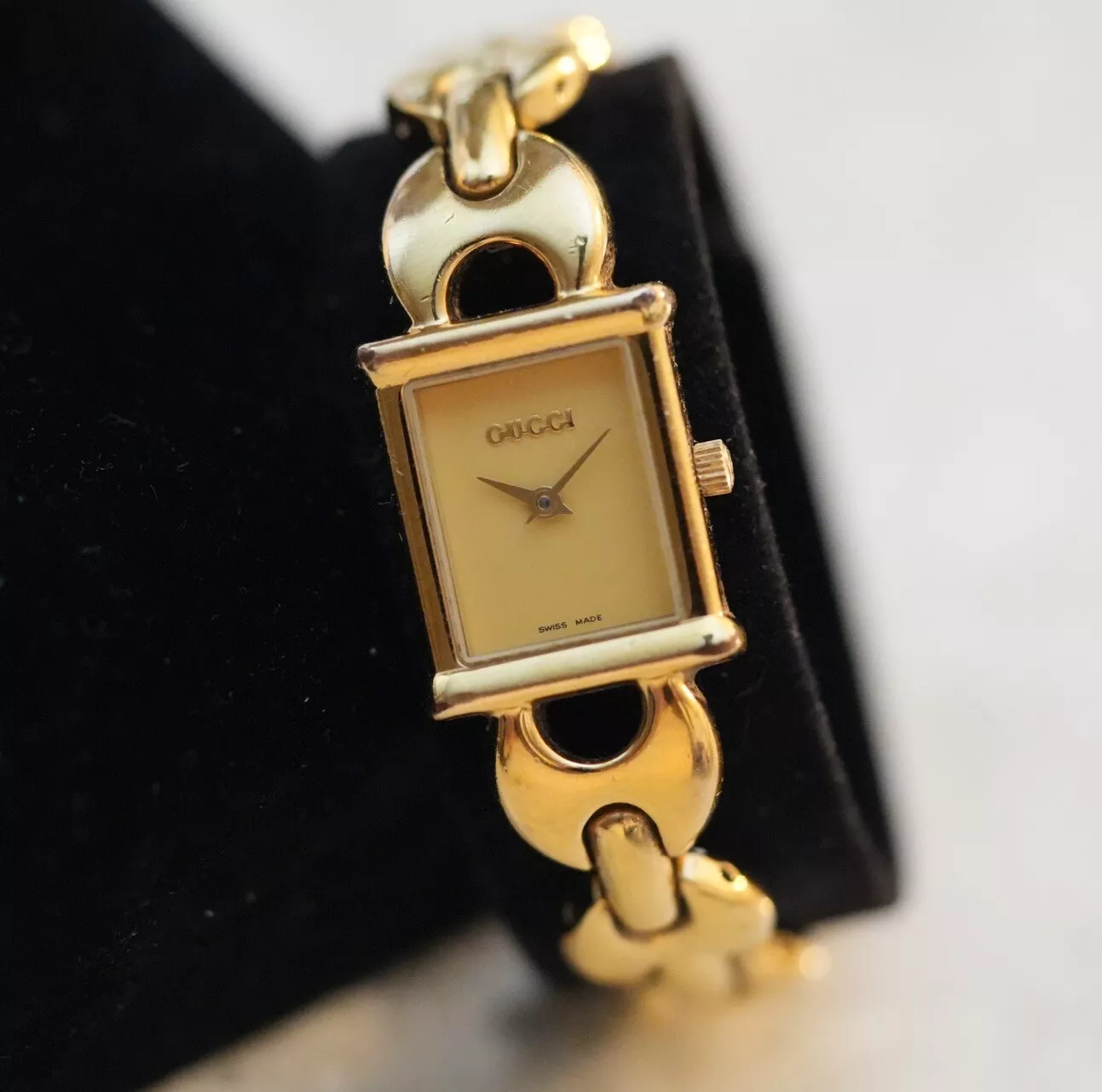 Gucci 1800L