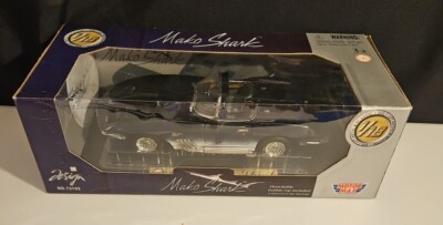 Motor Max 1961 Chevrolet Corvette Mako Shark Concept 1:18 Premium