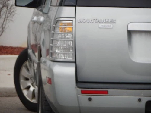 2006 Mercury Mountaineer Premier AWD 4dr SUV