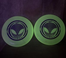  2 Wham-O Dyn-O-Glow Frisbee Disc Alien Pattern 10 Inches Aliencore Sci-fi UFO
