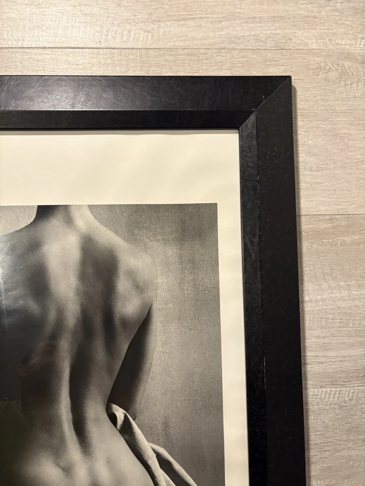 Christian Coigny 摄影裸体女性黑白相框艺术 30 英寸 x 37 英寸 — 第 4/4 张图片