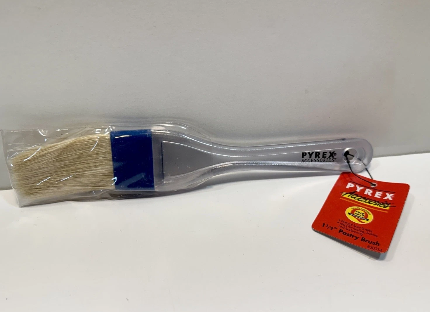 Vintage 2003 Pyrex Pastry Basting Brush 1 1/2” Boar Bristle Kitchen Utensil NEW!
Opens in a new wind