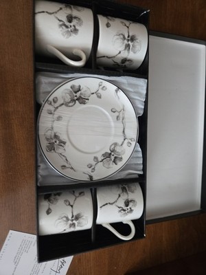 Michael Aram Black Orchid Porcelain Demitasse Set of 4 Cups and 4 Saucers