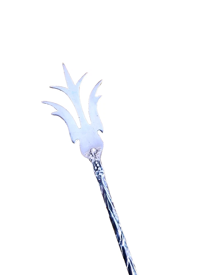 Whiting Silvercraft Sterling Silver Lily Pattern Lettuce Fork - Image 4 of 4