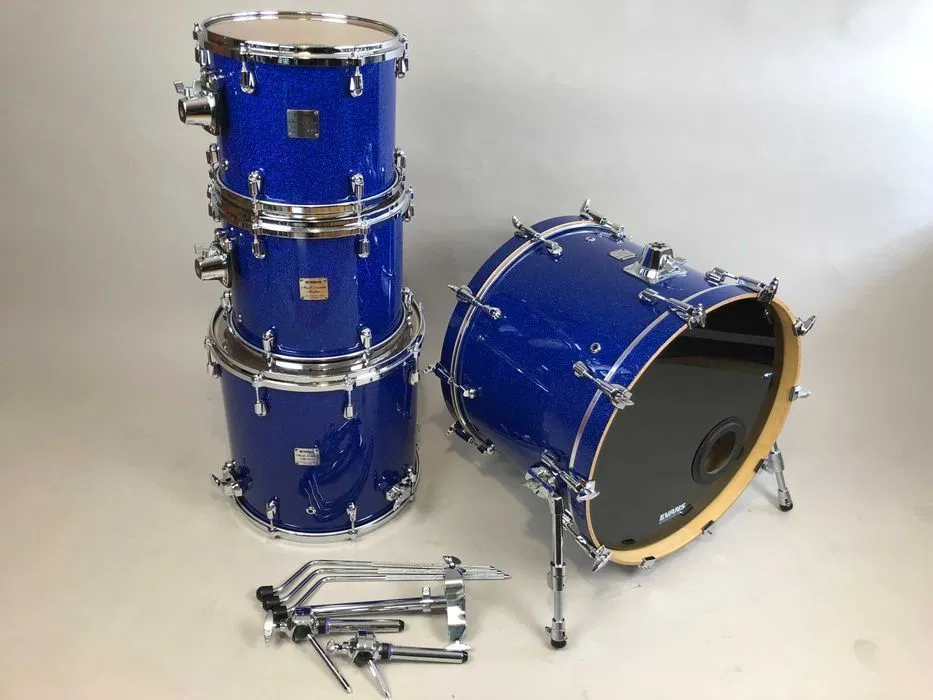 Yamaha Maple Custom Absolute Nouveau 22/12/13/16 Blue Sparkle