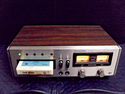 8 TRACK PLAYER  REALISTIC TR-884 FULLY RESTORED TO GREAT WORKING CONDITION