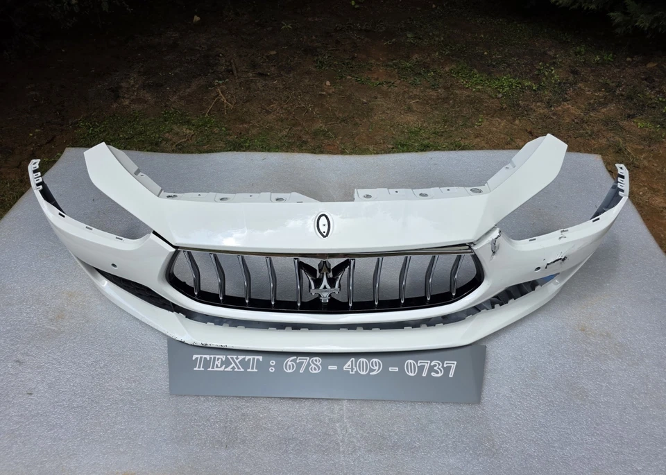 Cubierta de parachoques delantero Maserati Ghibli 2014-2017. OEM. SOLO RECOGIDA LOCAL 670010937 Foto 2 de 4