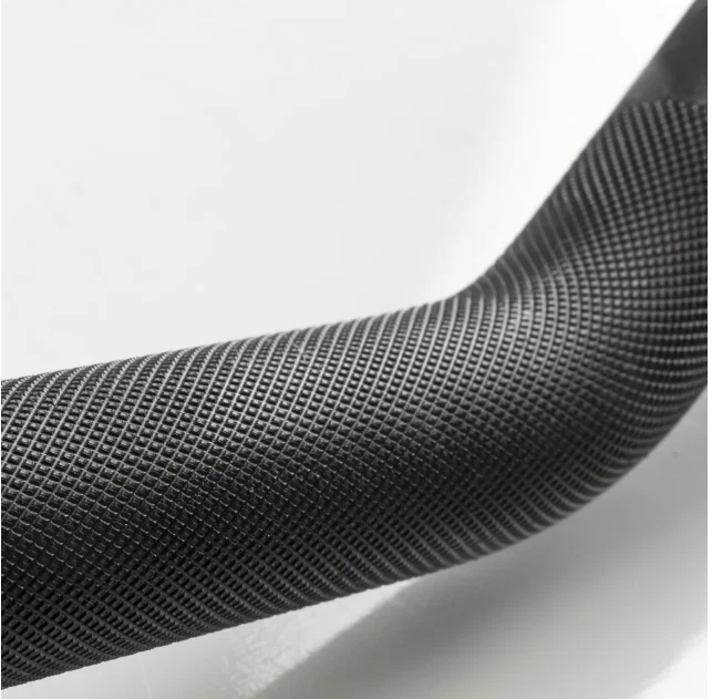 Barra olímpica XMARK Crowbar EZ Curl – 47" para treino de bíceps e tríceps - Imagem 4 de 4