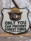 VINTAGE SMOKEY BEAR PORCELAIN SIGN OLD US FOREST SERVICE SHIELD NATIONAL PARK 12