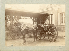 Voiture à cheval, 1891 Vintage albumen print Tirage albuminé  13x18 