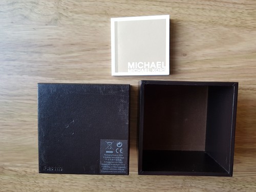 Michael Kors Empty Watch Box Brown Cushion + Booklet - COLLECTION ONLY - Picture 3 of 8