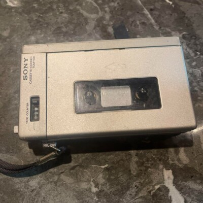 Sony TCM-100 TPS-L2 Successor Model Cassette Recorder Walkman Stereo