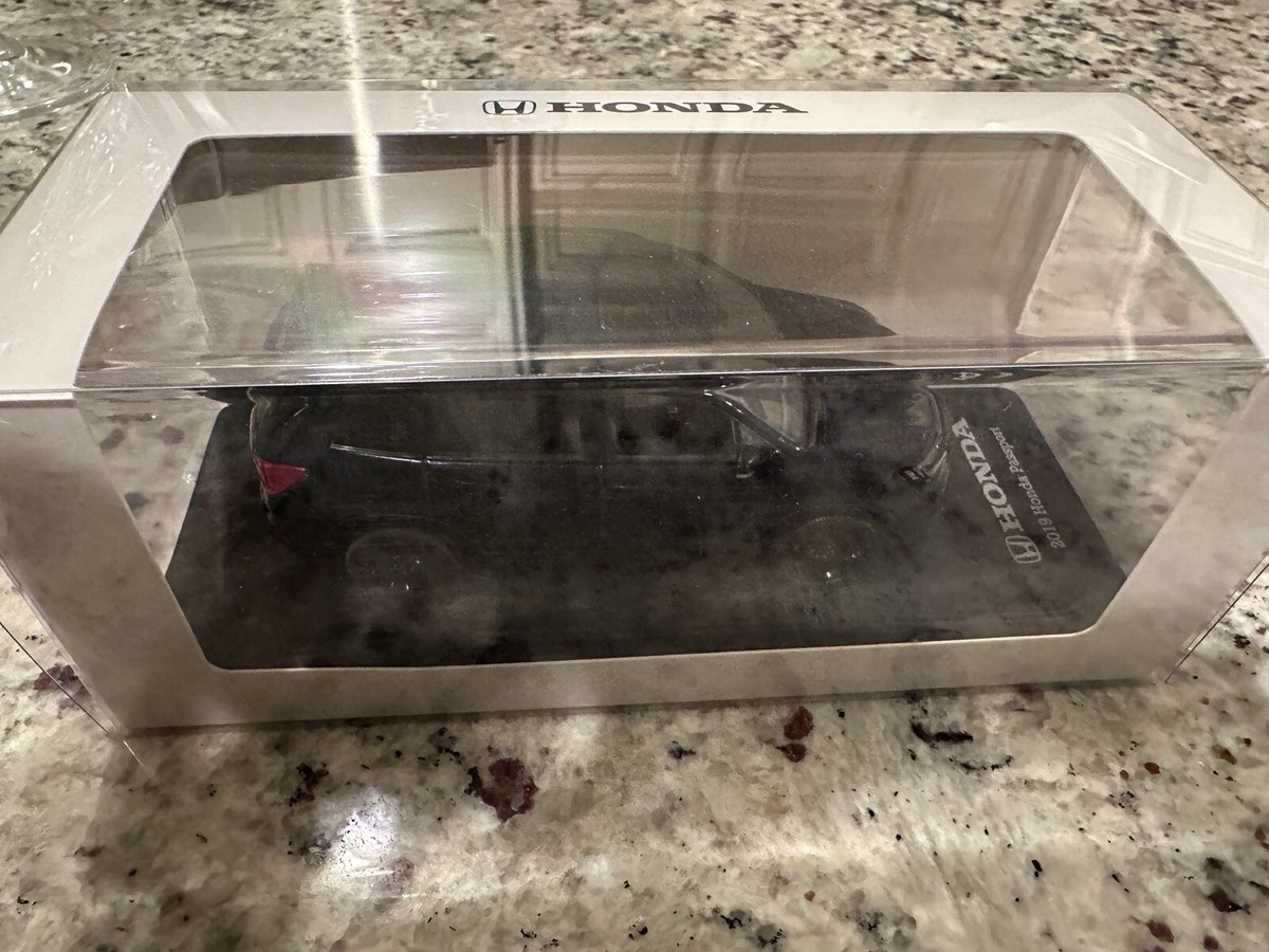 非売品 レア 2019 Honda Passport 1/43 スケール 純正品 2019 Honda Passport TSM 1:43 Die Cast Scale Model - Very