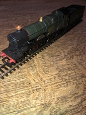 Hornby R2232 BR Kenilworth Castle Class Locomotive  Great Western DCC OO
