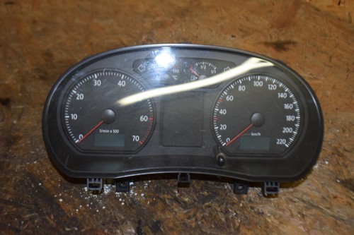 Original VW Polo 9N  6Q0920804  Tacho Kombiinstrument