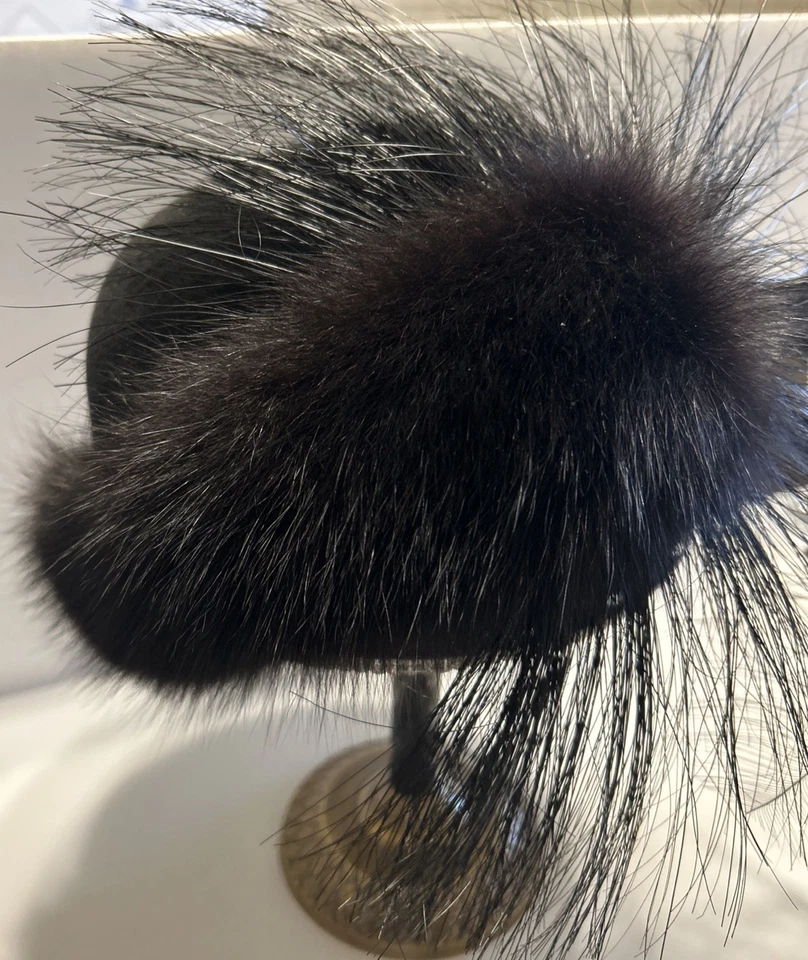 Bellini Originals Derby Feminino Vintage - Feltro Preto com Pena de Pele de Strass - Imagem 3 de 4