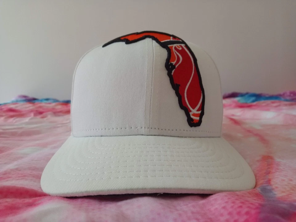 Gorra ajustada blanca Miami Heat State of Florida 7 3/8 New Era 59Fifty 5950 RARA Foto 3 de 4