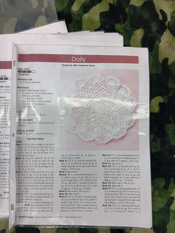 Crochet Patterns Bundle Loose Leaf Annies Attic 9 Projects Sleeve Romantic '07 - Image 2 of 4