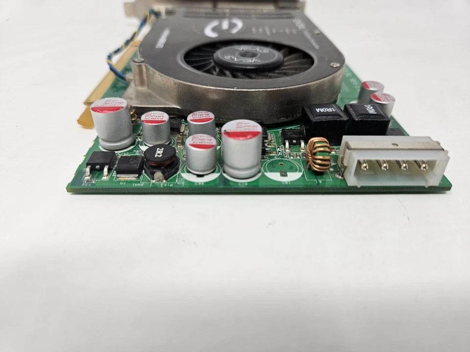 EVGA E-GeForce 8600 GTS 512MB PCI-E Video Card - Image 2 of 4