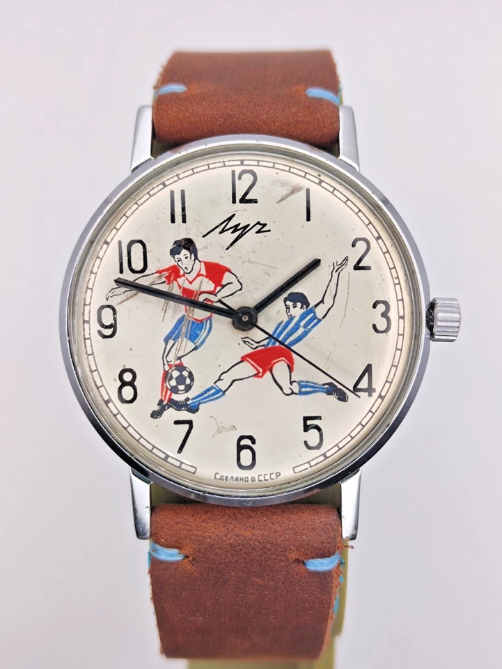 Reloj Pulsera Hombre Luch Fútbol Ultra Delgado Vintage Soviético Coleccionable 2209 Fútbol Foto 4 de 4