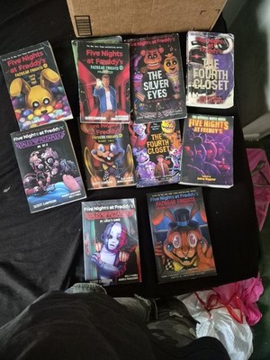 Five Nights at Freddy's Fazbear Fright's Books Lot 11pc