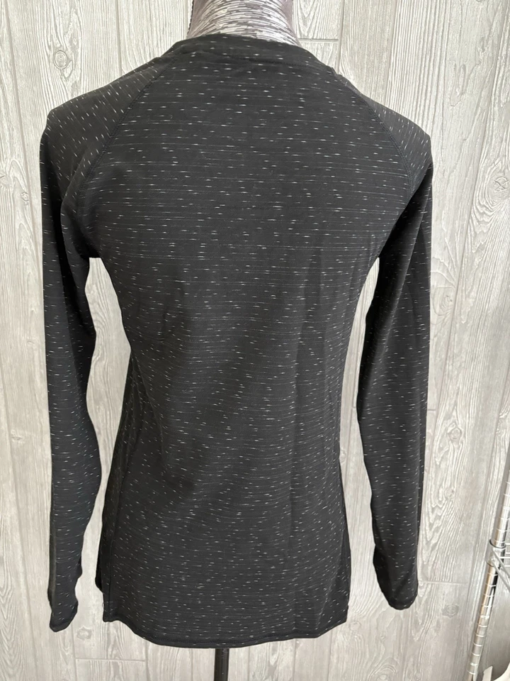 Camiseta deportiva Earth Yoga para mujer talla M negra Foto 4 de 4