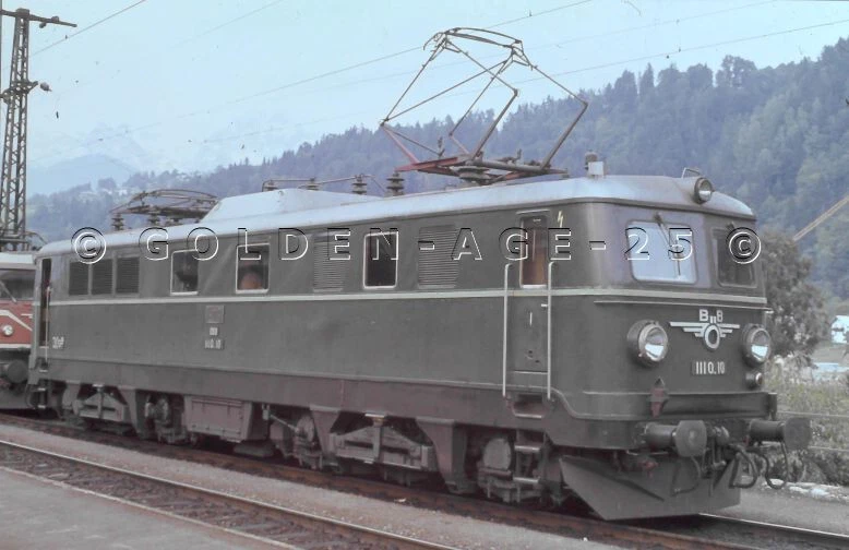 org KB DIA ÖBB 1110.10 grün Zfl Innsbruck in Bischofshofen 13.09.1978 (180410 - Bild 1 von 1